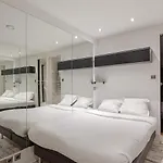 Modern 2Bd Apartment 14 Mins To The Eiffel Tower